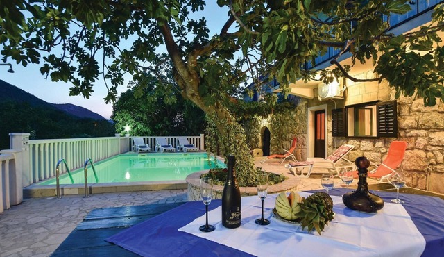 Awesome home in Kucice