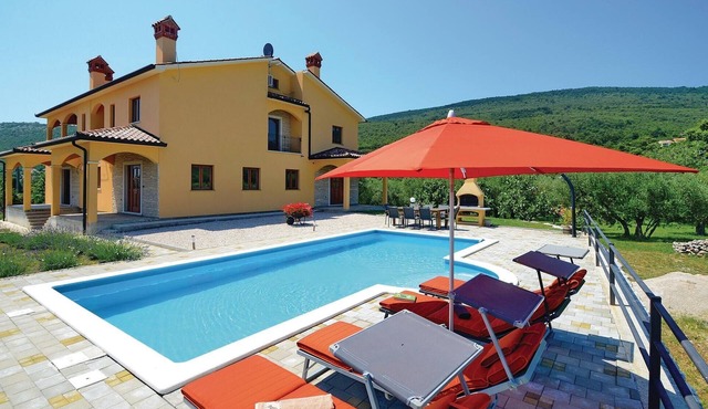 Awesome home in Labin