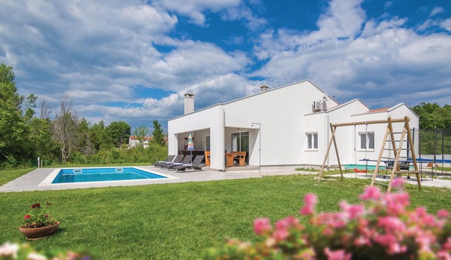 Awesome home in Labin