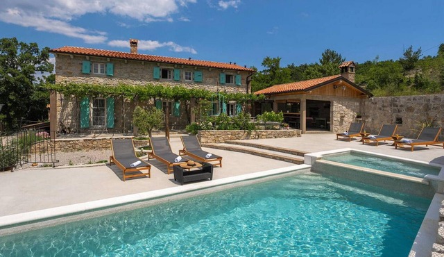 Awesome home in Labin with WiFi