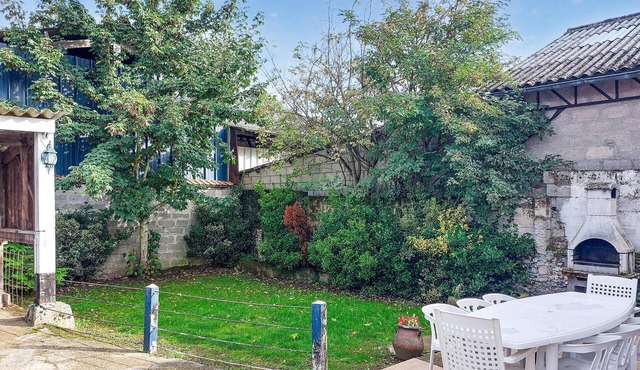 Awesome home in Longvilliers with WiFi