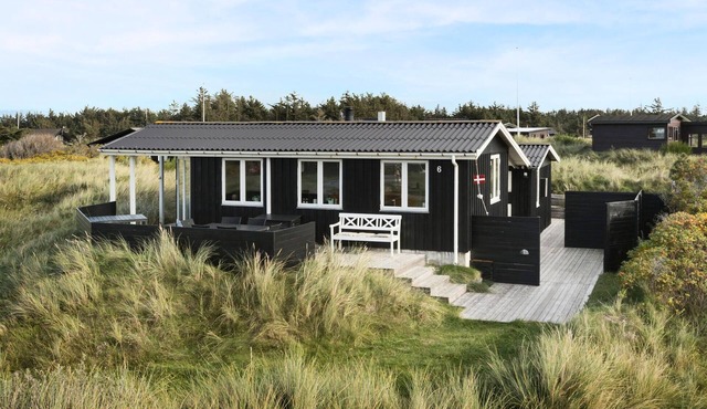 Awesome home in Løkken with sauna