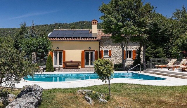 Awesome home in Lupoglav