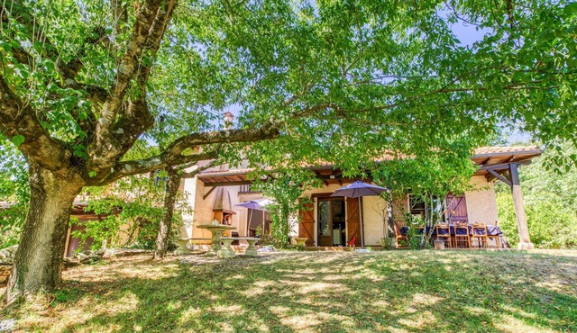 Awesome home in Montricoux