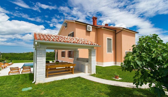 Awesome home in Motovun