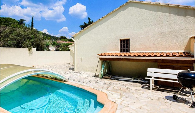 Awesome home in Mrindol with 1 Bedrooms, Private swimming pool and Outdoor swimming pool