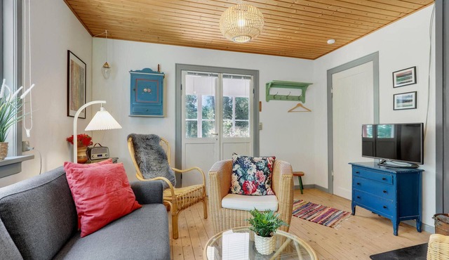 Awesome home in Nexø with WiFi