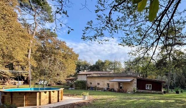 Awesome home in Noaillan