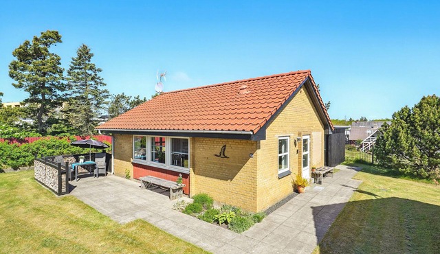 Awesome home in Nørre Nebel with WiFi