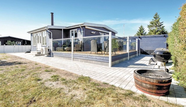 Awesome home in Nyborg with WiFi