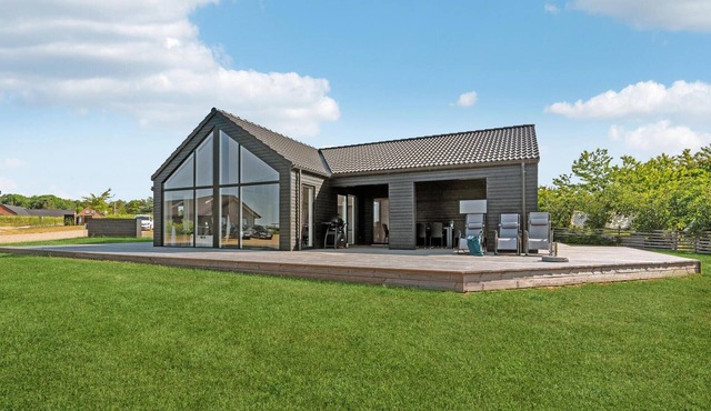 Awesome home in Odder with WiFi