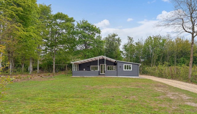 Awesome home in Oksbøl with sauna
