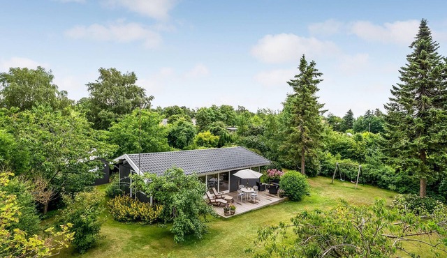 Awesome home in ølsted with kitchen