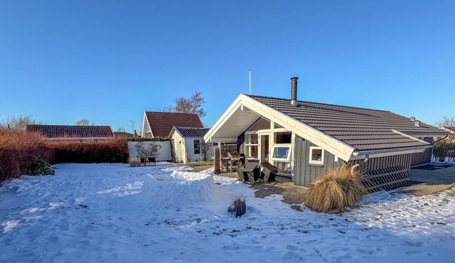 Awesome home in Otterup with WiFi