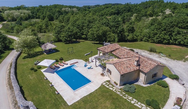 Awesome home in Pazin