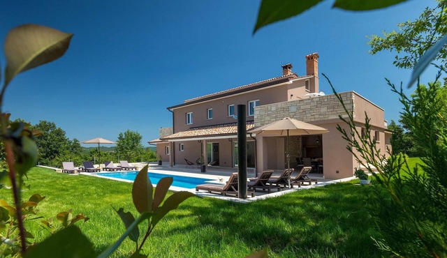Awesome home in Pazin with sauna