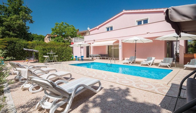 Awesome home in Porec