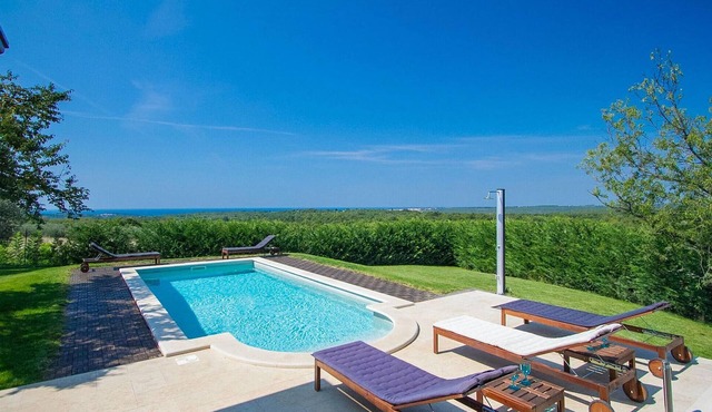 Awesome home in Porec