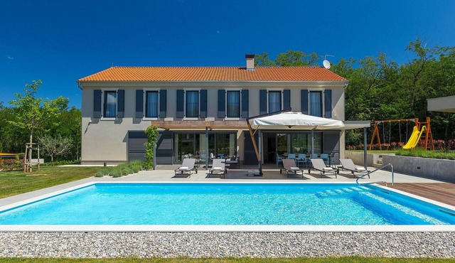 Awesome home in Porec