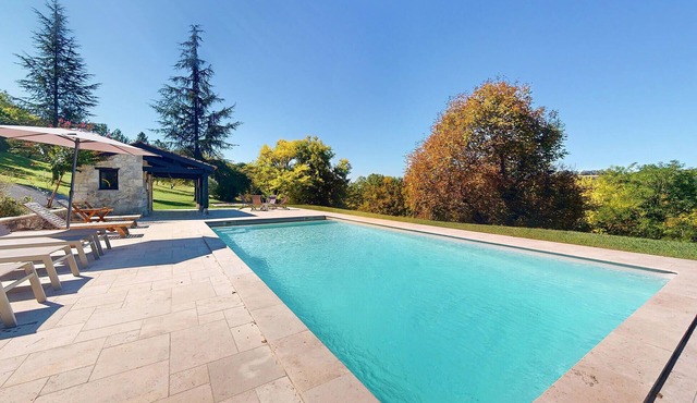 Awesome home in Prayssas