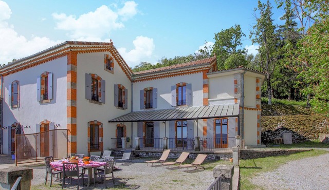 Awesome home in Privas with sauna