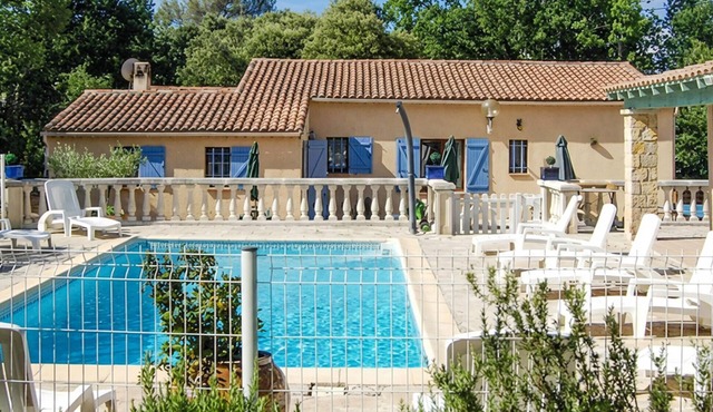 Awesome home in Regusse with private swimming pool, can be inside or outside
