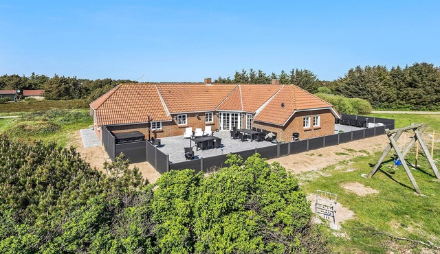 Awesome home in Ringkøbing with sauna