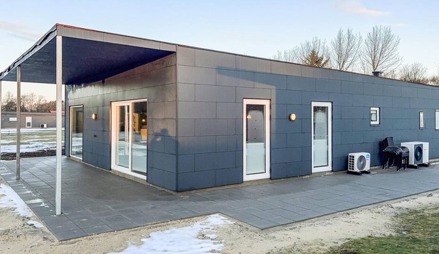 Awesome home in Ringkøbing with WiFi