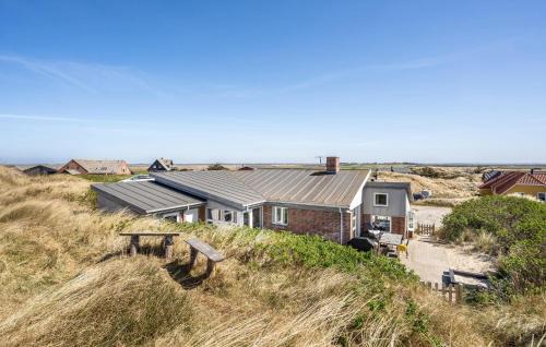 Awesome Home In Ringkøbing With Wifi