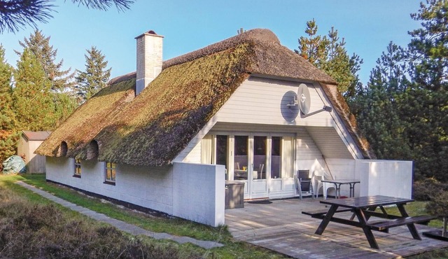 Awesome home in Rømø with kitchen