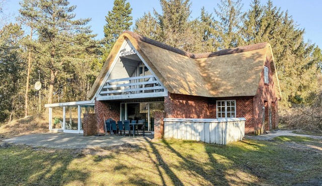 Awesome home in Rømø with kitchen