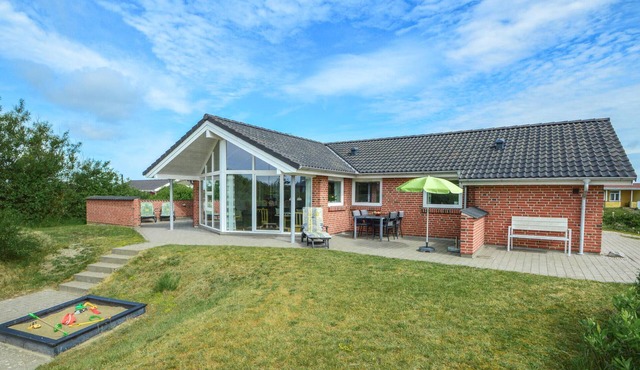 Awesome home in Rømø with kitchen