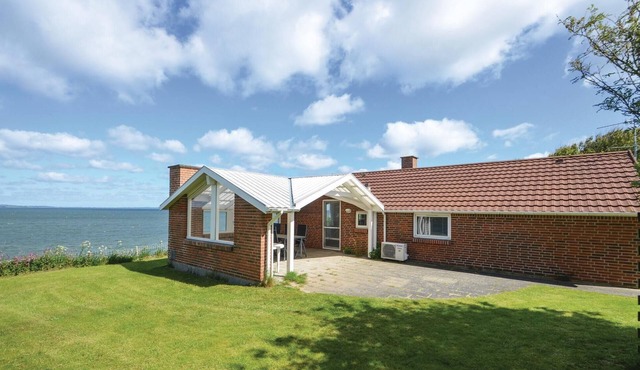 Awesome home in Roslev with WiFi