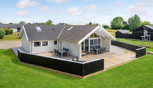 Awesome home in Rudkøbing with sauna