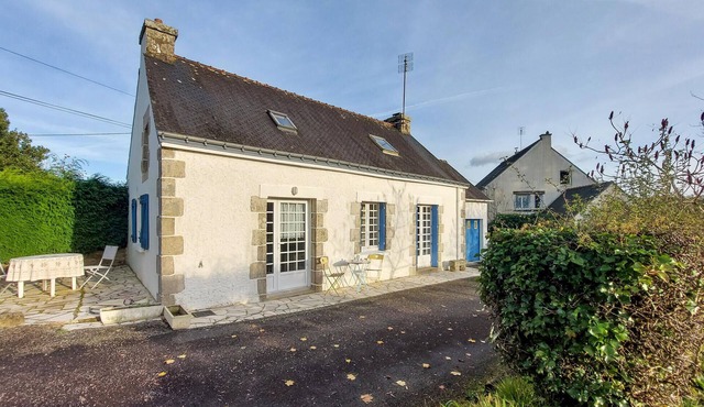 Awesome home in Saint-Tugdual with WiFi