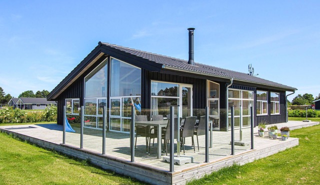 Awesome home in Samsø with sauna