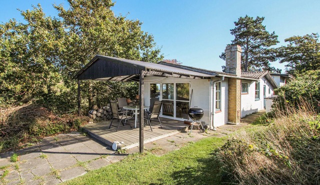Awesome home in Samsø with WiFi