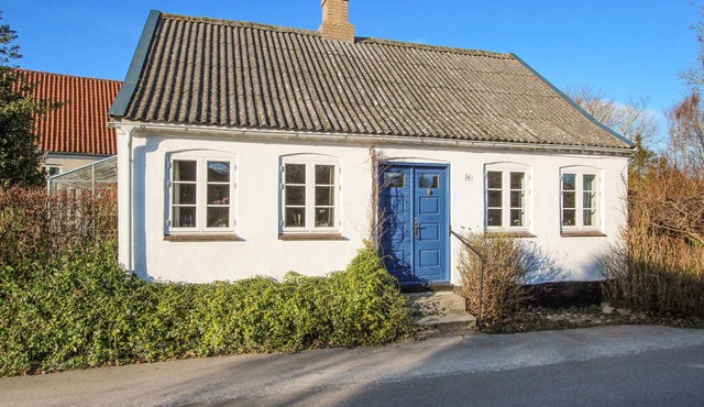 Awesome home in Samsø with WiFi