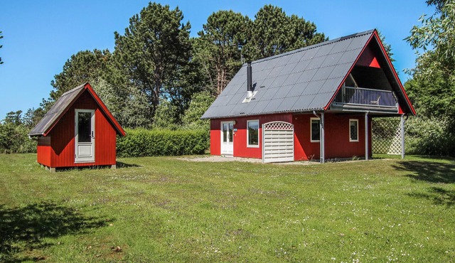 Awesome home in Samsø with sauna