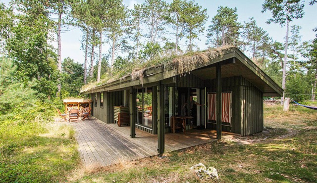 Awesome home in Samsø with kitchen