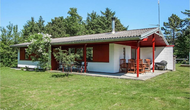 Awesome Home In Samsø With Kitchen