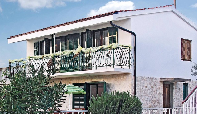 Awesome home in Sibenik with WiFi
