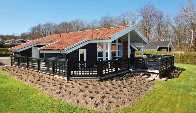 Awesome home in Sjølund with sauna