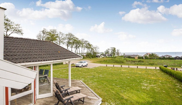 Awesome home in Sjølund with sauna
