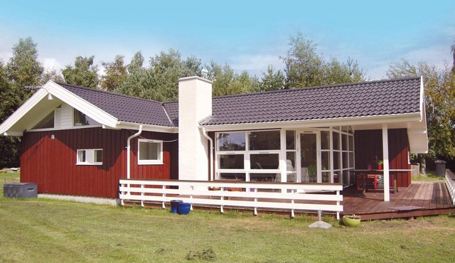 Awesome home in Stege with sauna