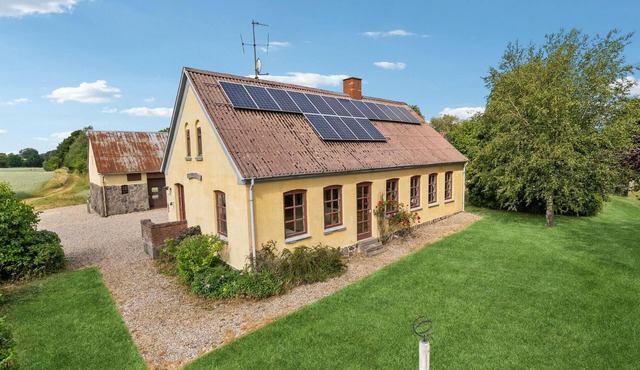 Awesome home in Stenstrup with WiFi