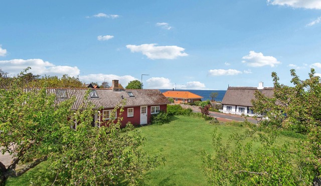 Awesome home in Svaneke with WiFi