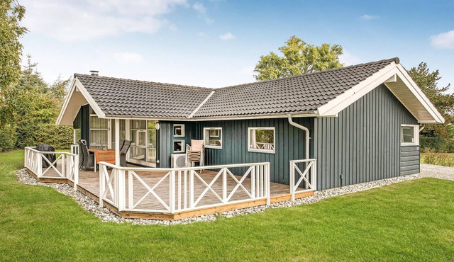 Awesome home in Sydals with sauna