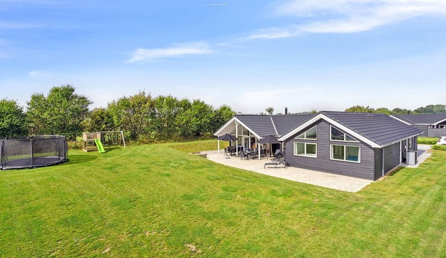 Awesome home in Sydals with sauna