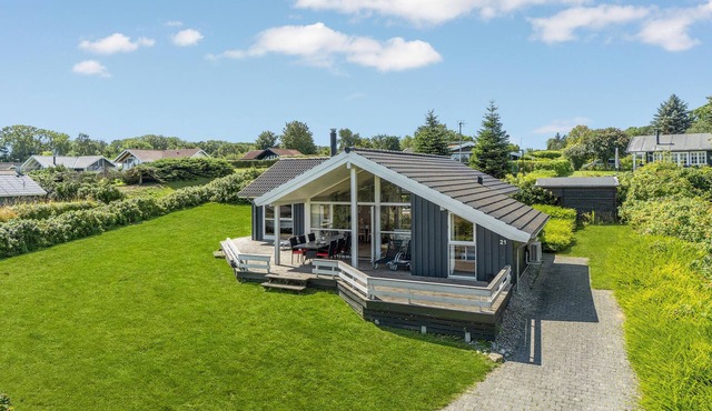 Awesome home in Sydals with kitchen